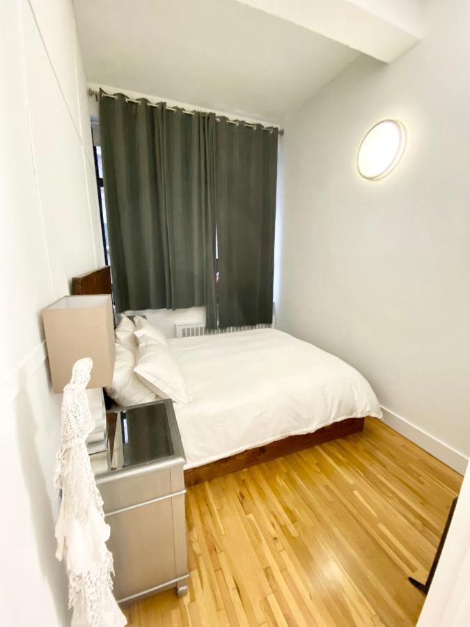 Luxury Apartments Next To Times Square Нью-Йорк Экстерьер фото