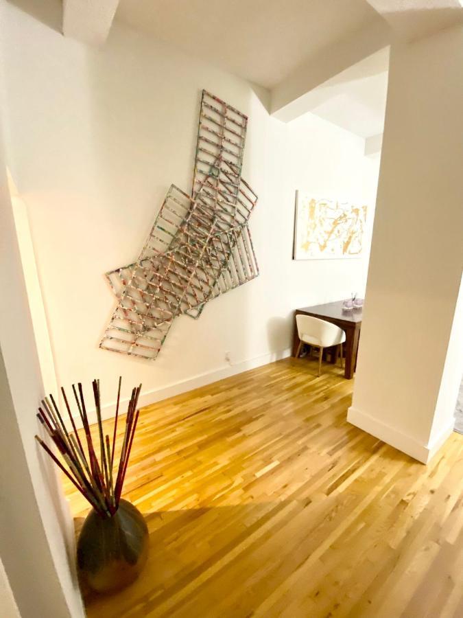 Luxury Apartments Next To Times Square Нью-Йорк Экстерьер фото
