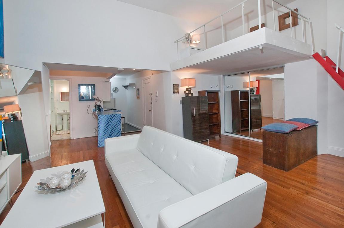 Luxury Apartments Next To Times Square Нью-Йорк Экстерьер фото