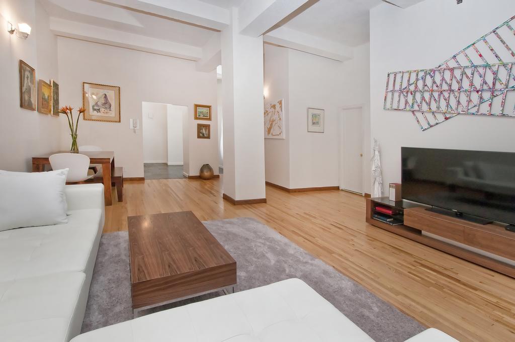 Luxury Apartments Next To Times Square Нью-Йорк Номер фото